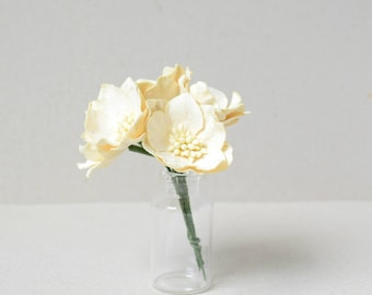 40  mm /  5  Cream  Paper Lotus  C 147