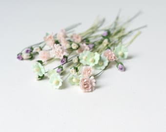 4- 10 mm / 40  Mixed  Paper  flowers