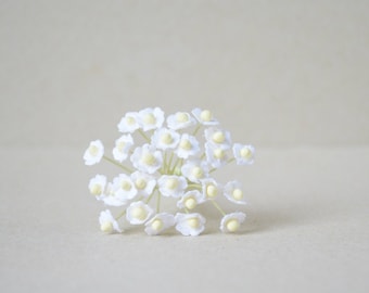 8  mm /  25  White  Mulberry Paper  Flowers