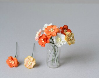20  mm / 10  orange tone paper flowers