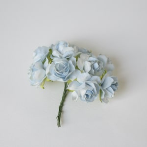 Rosas de papel azules de 30 mm / 10 para manualidades, scrapbooking, tarjetas y decoración.