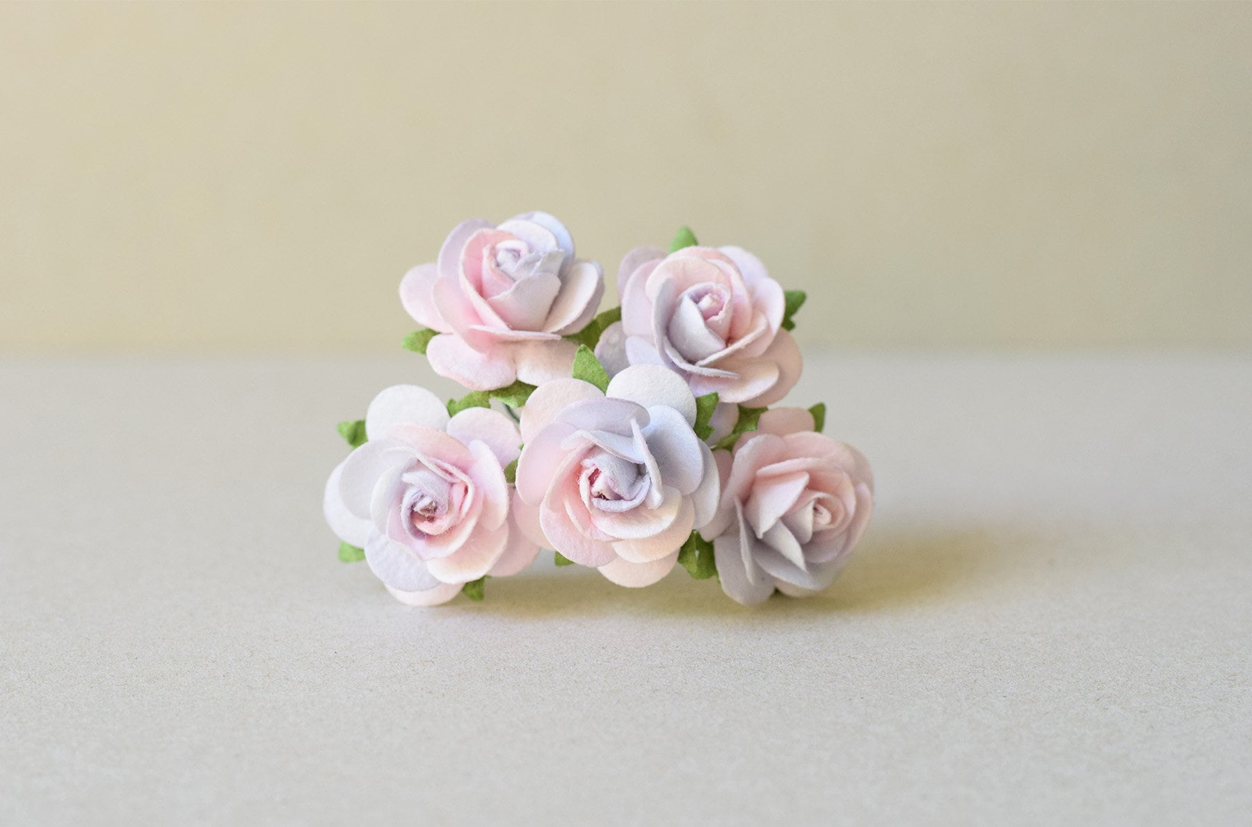 50 Rose Artificiali In Carta Di Gelso Miste Rosa – Mini Fiori 0,5 Cm Per Scrapbooking, Bomboniere, Fai Da Te
