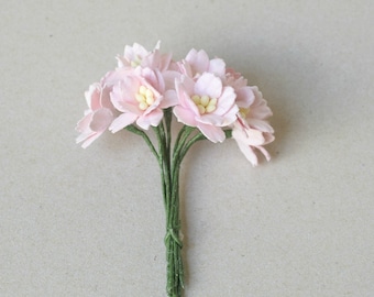 20  mm / 10 pink  paper flowers