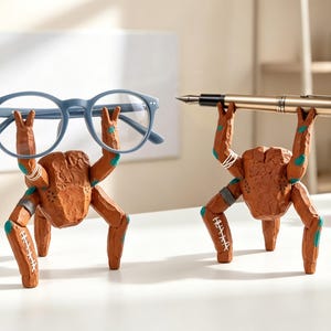 Rocky Figurine Sci Fi Desk Decor, 3D Printed Movie Authentic Glasses/Pencil Holder,  Project Hail Mary, Reader Gift,Teacher Gift