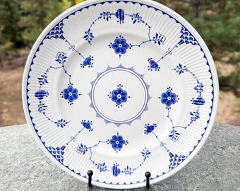 Assiette vintage Mason's Ironstone Denmark bleue et blanche de 23 cm (9 pouces), fabriquée en Angleterre.