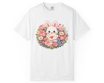 Carta de amor floral con un conejito adorable, camiseta con ramo de pétalos botánicos, camiseta floral pastel, floración de jardín botánico de ensueño, estilo kawaii acogedor