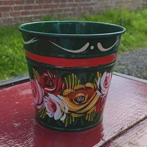 Small hand painted canal ware pots.