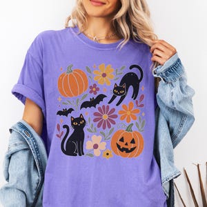 Comfort Colors Vintage Halloween Shirt, Cat Pumpkin Floral Fall Tee, Spooky Season Sweatshirt, Retro Boho Jack-o-lanterns Halloween Crewneck