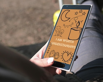 Może przedstawiać: Smartfon z ekranem w kolorze opalenizny, na którym widnieją czarne rysunki liniowe przedstawiające półksiężyc, gwiazdy, świecę, drzewa, serce i dwie małe postacie. Tekst I AM WORTH UNDERSTANDING jest wydrukowany białymi wielkimi literami.