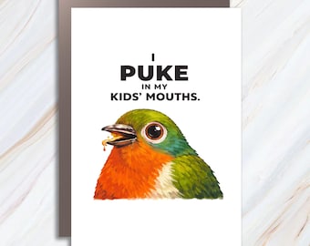 Tarjeta de felicitación para el Día de la Madre con diseño divertido de un pájaro vomitando - Papelería en blanco con humor - Fondo azul MC38