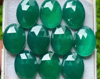 Rodajas ovaladas de calcedonia verde con corte rosa y dorso plano: Rodajas de gema con corte rosa (12 x 16 mm, lote de 10 piezas)