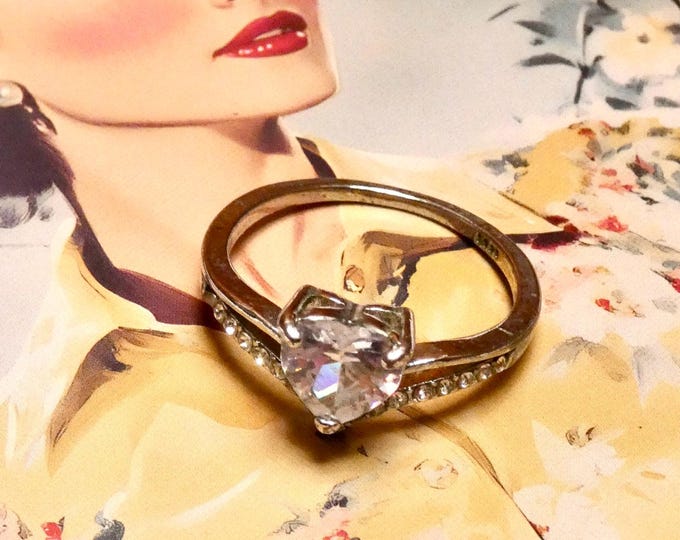Vintage Silver Tone Metal Ring Cz Glass Heart Shaped Stone Size 8 1/2