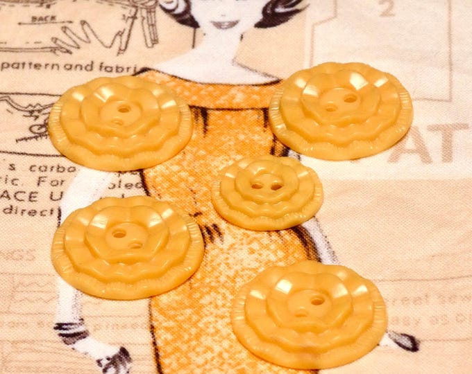 Vintage MCM 1950 Button Collection Plastic Petalled Buttercup Yellow Set Of 5