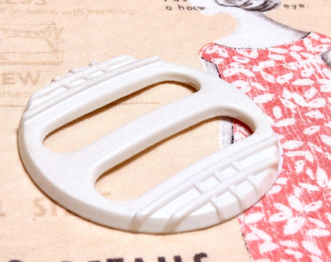 Vintage 1950 Dress Slider Buckle Round Shape Moulded Hatch Design Plastic Vintage Fashion