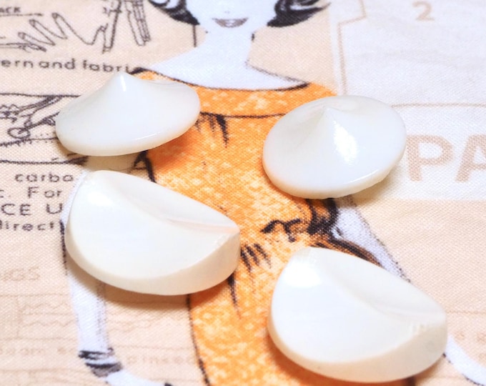 Vintage MCM 1940/50 Button Collection Plastic White Coloured and White Milk Glass