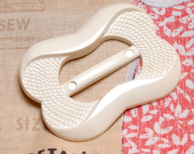 Vintage 1950 Dress Buckle Woman's Fashion White Moulded Early Plastic Lucite Wavy edge design Vintage Fashion Dressmaker