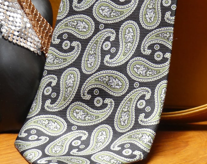Vintage 1980s Mens Silk Necktie: French Paisley Pattern