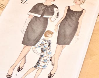 Vintage 1940/50 Vogue Dress Pattern One Piece Dress and Cape Vintage Fashion Original Pattern NO: 6196 Size 14