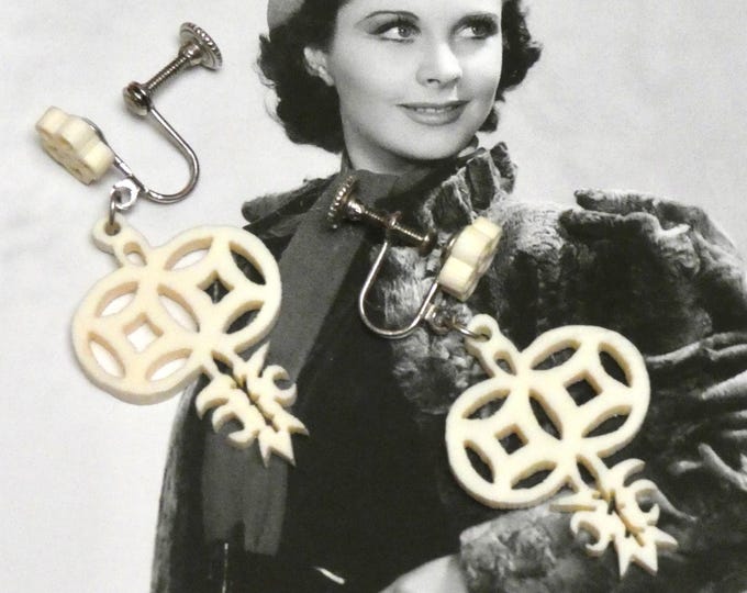 Vintage 1970 Carved Asian Styled Dangle Drop Earrings