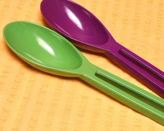 Vintage Zak Plastic Salad Serving Spoons, Retro Purple Green Kitchenware