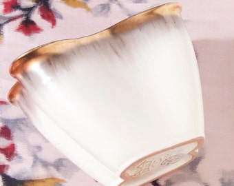 Vintage Castens Tonnieshoff Handkerchief Vase, West German Pottery