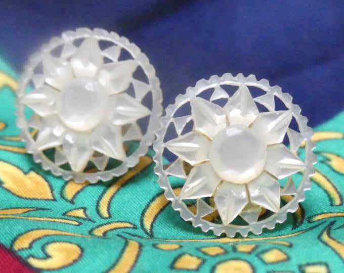 Vintage 1950s Earrings Mother Of Pearl MCM Carved Screw Back Bohemian Wedding Jewellery