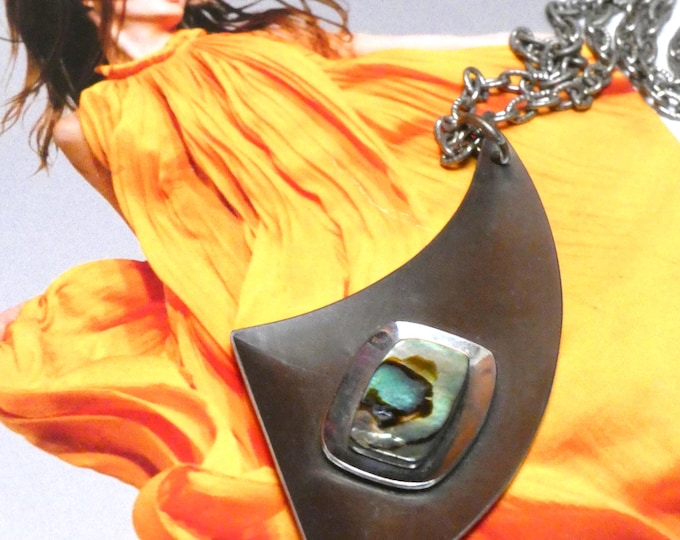 Vintage 1970 Mod Pendant Necklace Silver Tone Metal Sail Shape Inset with Featured Framed Abalone Shell Centre Long Chain Statement Necklace