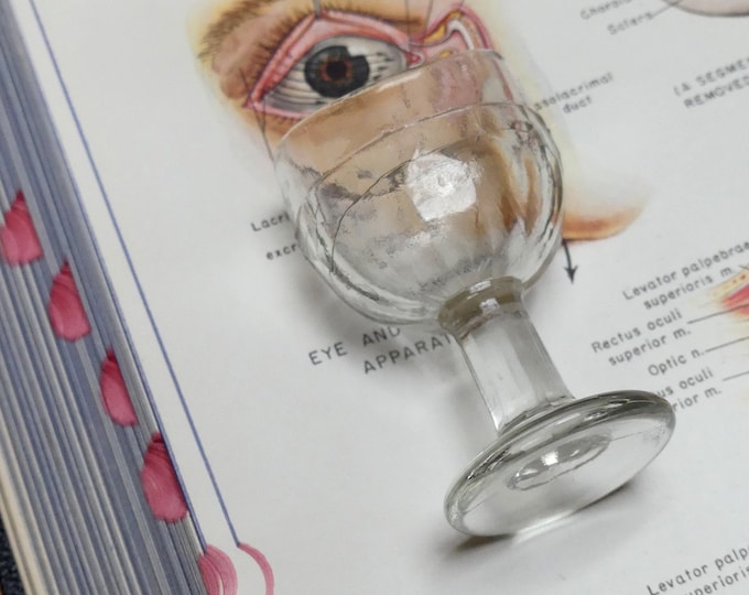 Vintage 1940s Small Glass Medicine Eye Wash Glass Apothecary Chemist