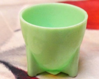 Vintage Green Bakelite Egg Cup, 1940s Kitchenalia