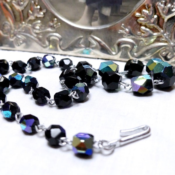Vintage 1940s Strand of Dark Carnival Glass Faceted Bead Necklace.