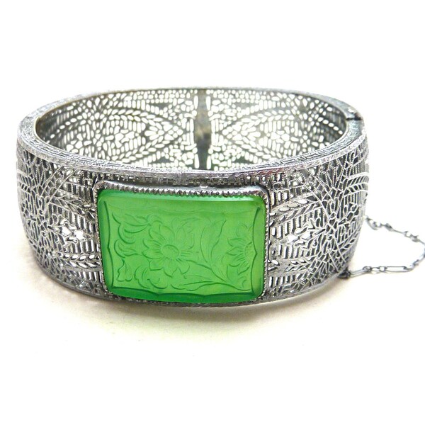 1930s Art Deco Rhodium Silver Filagree Cuff Bracelet