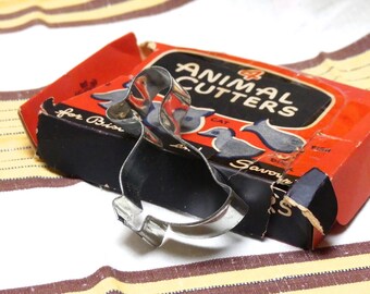 Vintage Retro Kitchen Cookie Cutters Childrens Farmhouse Cake Baking Kitchen Tools Utensils