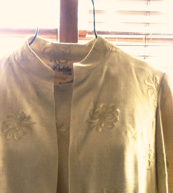 Vintage 1940s Jackie O Style Gold Embroidered Vint