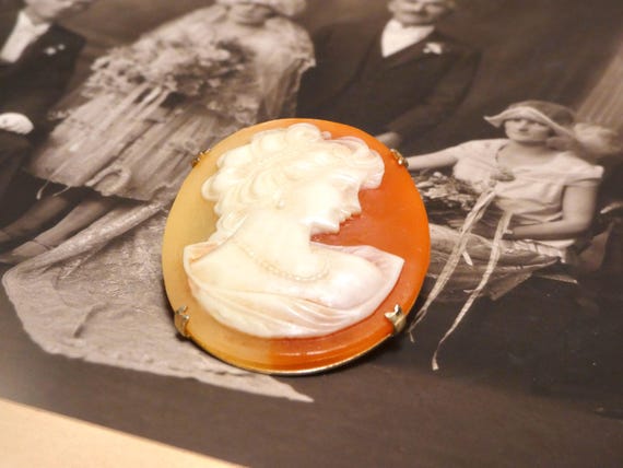Vintage 1940 Carved Shell Cameo Art Nouveau Styled Wo… - Gem