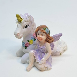 Adoptieset voor feeën- en eenhoornvrienden, fantasie en fantasiespel. Adopteer een schattige fee met geboorteakte. Schattige kinderen. Set van 4 stuks