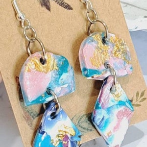 Vackra handgjorda örhängen i polymerlera med bladgulddetaljer, Lättviktiga, Mandala-mönstrade, Hartförseglade, örhängen för kvinnor, presenter,