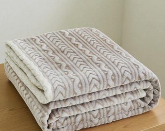 Warm Fleece Blanket: Thick, Super Soft Throw Blanket