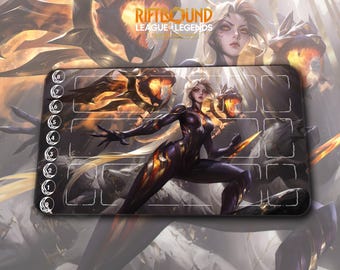 Playmat – Kai'sa Immortalized – Riftbound LOL TCG Game Mat 24x14 inches (600x350x2mm)