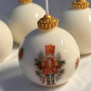 Vela de Cascanueces, Vela con forma de Bola de Navidad estilo vintage, vela de porcelana, Vela de esfera.