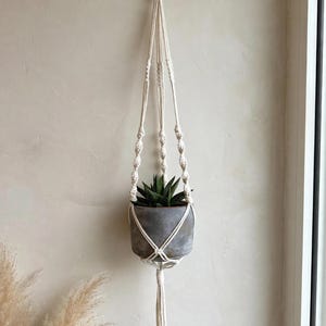 Macrame plant hanger Indoor garden decor hanging planter plant holder pot hanger plant hanger, wall planter, plant lover gift