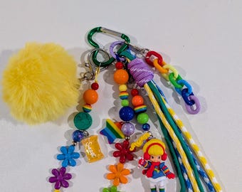 Portachiavi Rainbow Brite e Care Bear, accessorio nostalgico anni '80 e '90.