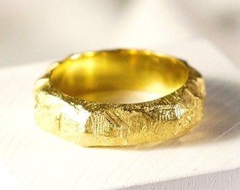 Trauring 18k Fairmined Gold-Facettiert Matt Individualisierbarer Ring-Ökologischer Schmuck-Gold Zum Stolz sein