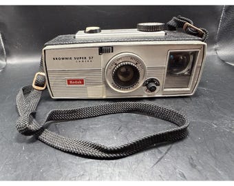 Kodak Brownie Super 27 Vintage Camera w/ Strap & Inserts – Untested