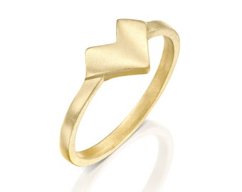 Simple minimalist geometric 14k solid gold heart ring