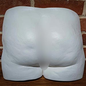 Dół - Odlew ciała (kobieta) - realistyczny