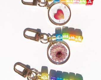 Real Dried Flower Resin Keychain with Name, Personalized Keyring, Wedding Place Card Favor for Guests