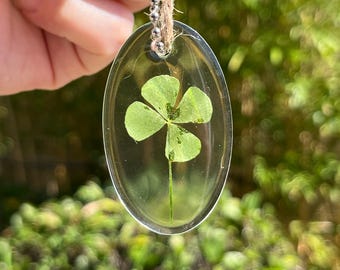 Real Four Leaf Clover Resin Charm, Lucky Clover Keychain, Pressed Clover Pendant, Nature Inspired Bag Charm, Good Luck Gift for Her