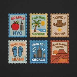 Può includere: Set di sei toppe ricamate con disegni a tema viaggio. Ogni toppa presenta una città o un luogo diverso, tra cui "Big Apple NYC", "Palm Trees Sunshine", "Howdy Austin", "Beach Days Miami", "Windy City Chicago" e "Grand Canyon Views".