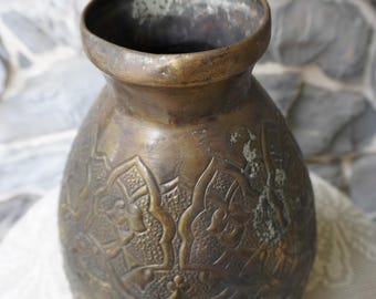 Very fine antique vase of tinned copper.