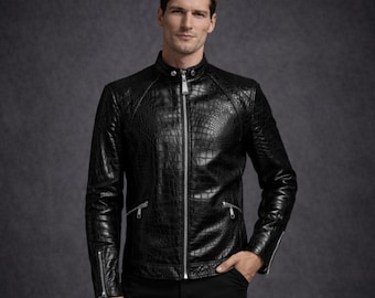 Chaqueta motera de piel de cocodrilo negra para hombre: estilo motociclista con relieve para un estilo urbano audaz